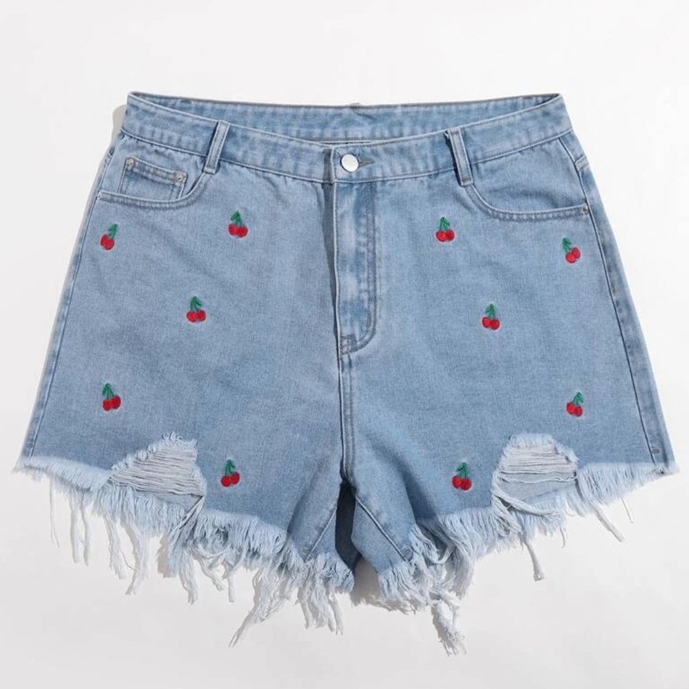 ➕Shein Distressed Cherry Embroidery Denim Shorts